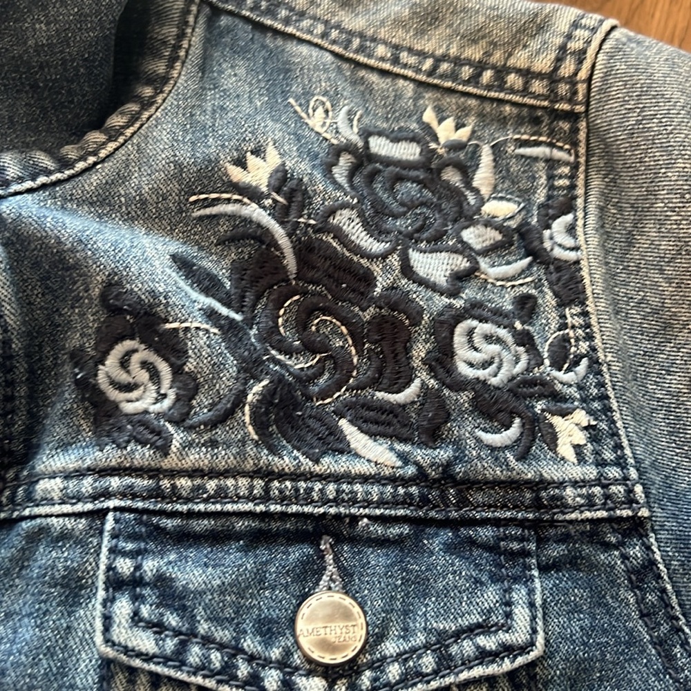 Amethyst Jean Embroiered Jacket Women's Medium - Picture 6 of 12